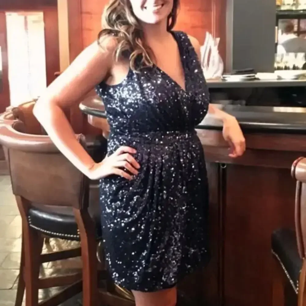 Badgley Mischka Blue Sequin Sheath Dress Size 6 Ruched Designer Cocktail $395 - Picture 9 of 9